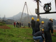 山区丘陵水泥杆立杆机12米铝合金立杆器 抱杆