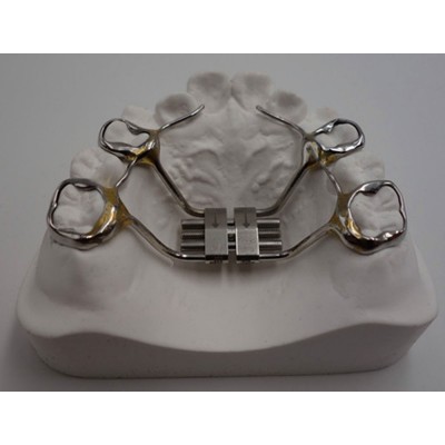 深圳义齿工厂 牙套牙齿矫正器透明隐形