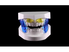 深圳隐形矫正器工厂 透明牙套牙齿矫正器隐形牙套出口